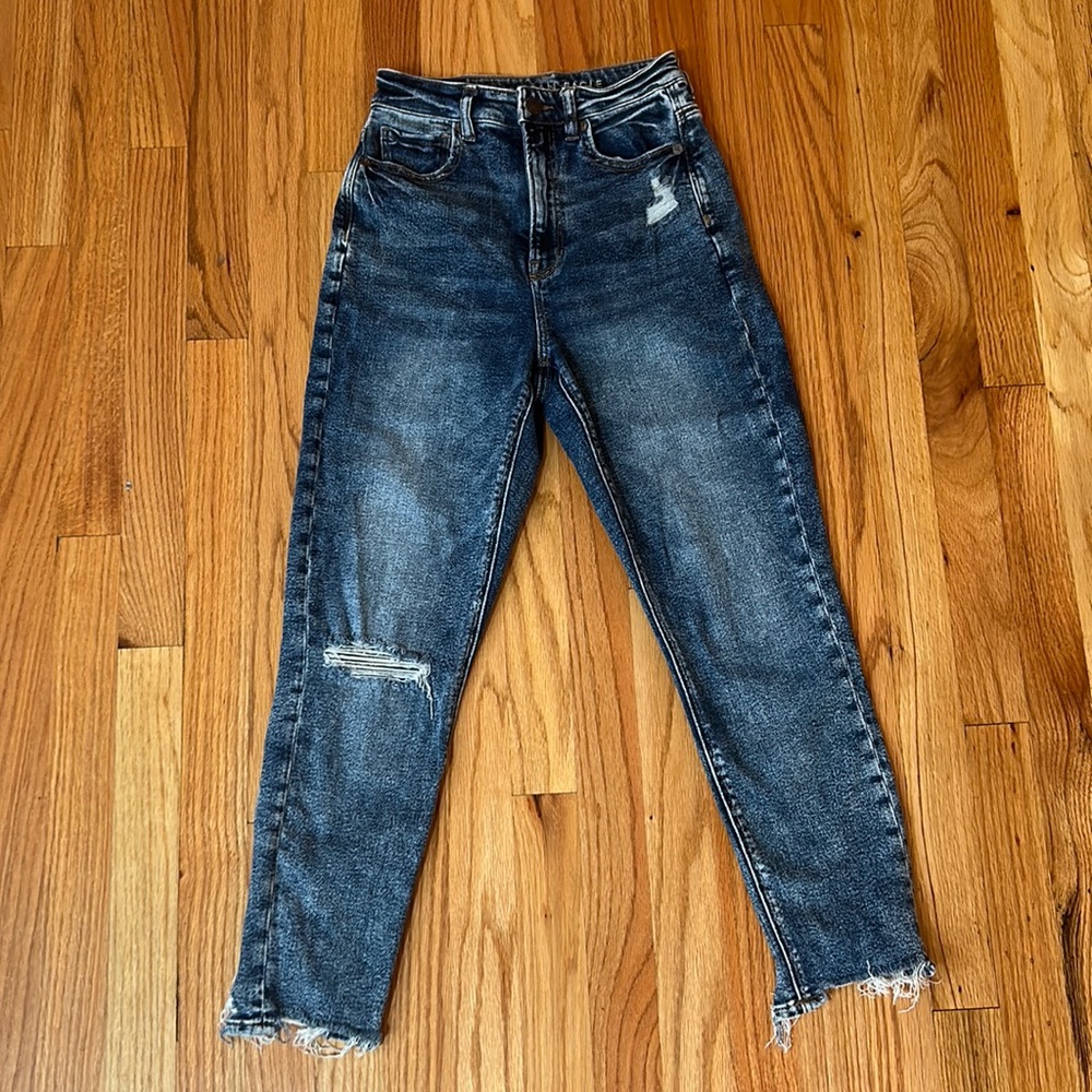 American Eagle Highest Rise Mom Jeans, ripped, size 0